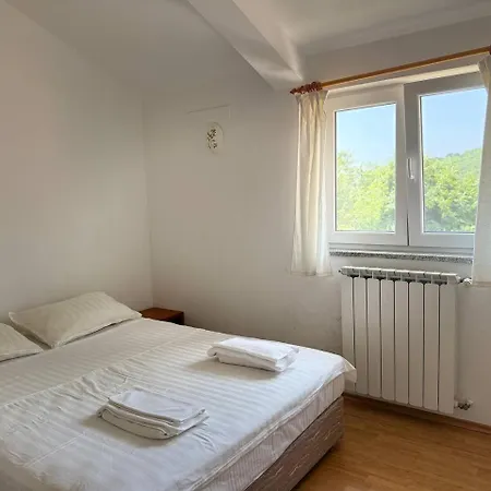Stasja Apartment *