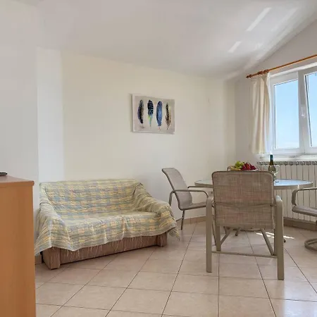 Stasja Apartment *